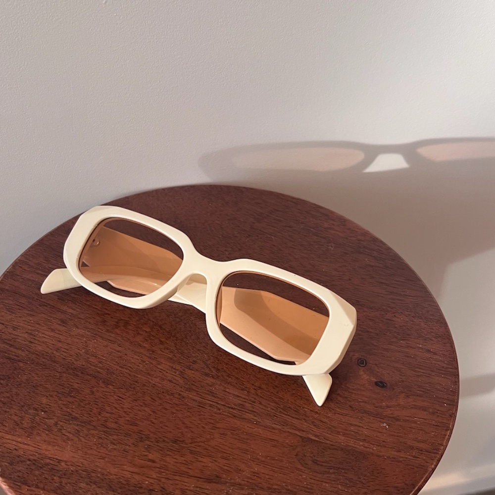 ASOS Retro Square Polarized Sunglasses Comes with CASE